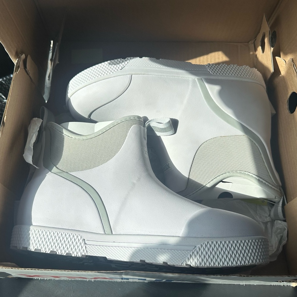 XTRATUF Men’s 8 Wheelhouse Deck Boot